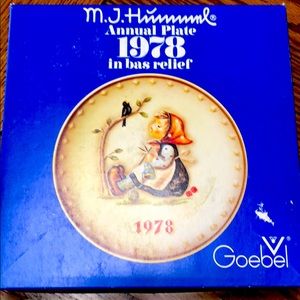 MJ Hummel annual plate 1978 Collectible antique